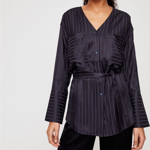 •SOLD• Aritzia Zelie Shirt - Picture 1 of 3
